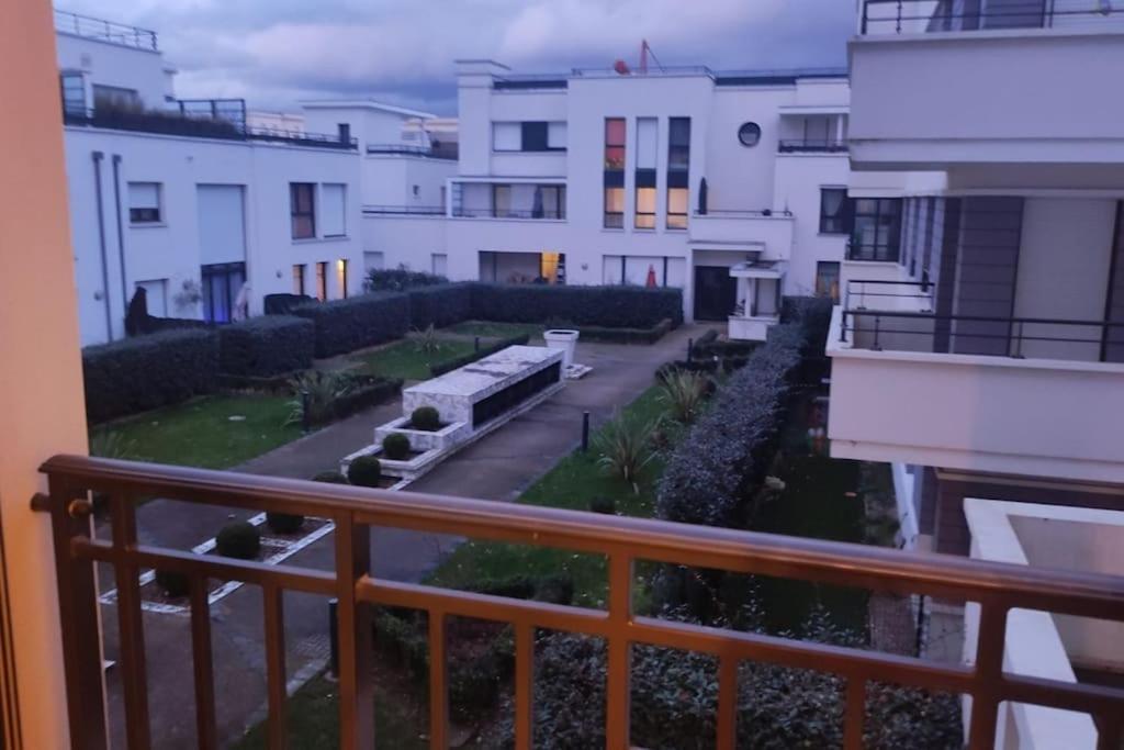 Lotus- 4 Min De Walt Disney-Arrivee Autonome-Parking Et Wifi Gratuit-Proche De Toutes Commodites 5Min De La Vallee Village Шеси Экстерьер фото